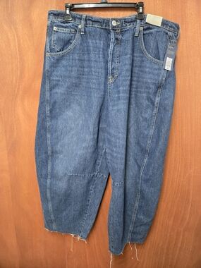 Women's High-Rise Curved Leg Barrel Jeans - Universal Thread Dark Wash 17